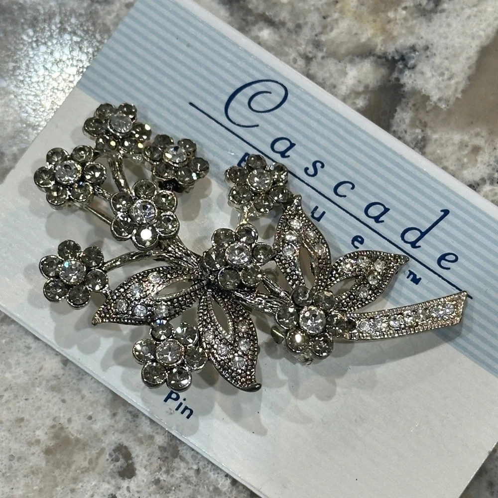 Cascade Blues elegant silver